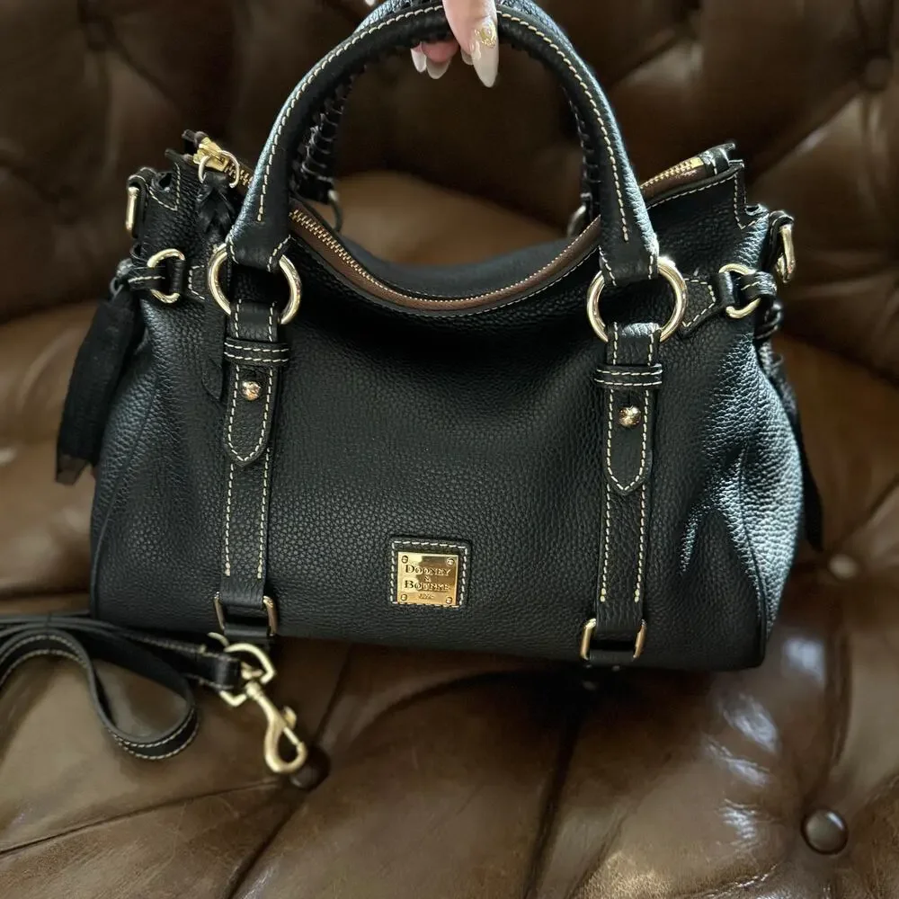 Dooney & Bourke timeless dooney